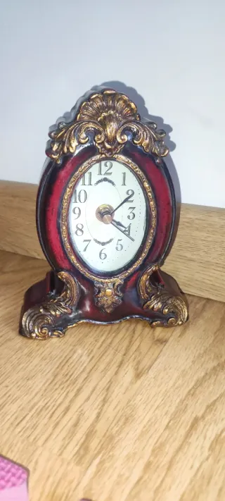 Reloj de mesa vintage barroco