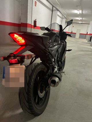 Yamaha YZF R125 Negra
