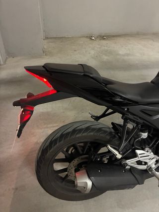 Yamaha YZF R125 Negra
