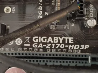 Placa Gigabyte GA-Z170 + i7 6700 + 16GB RAM