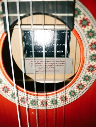 Guitarra Algeciras Roja