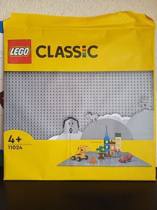 LEGO 76271 Batman The Animated Series Gotham City