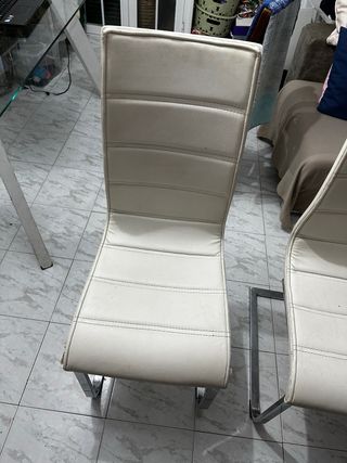 Juego de 2 sillas blancas modernas