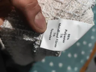 Vestido beige y gris