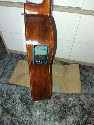 Guitarra Alhambra 4p 1984 Amplificada