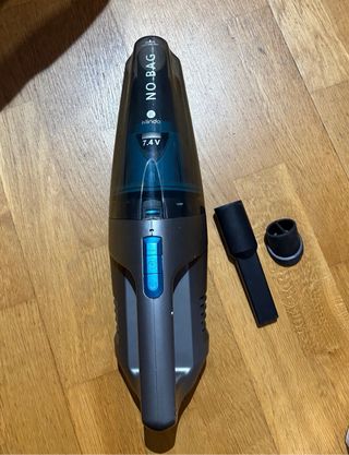 Aspiradora de mano Klindo de 7,5V.