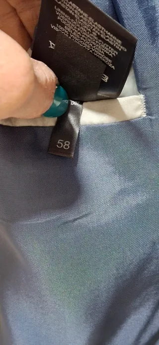 Traje azul raya diplomática