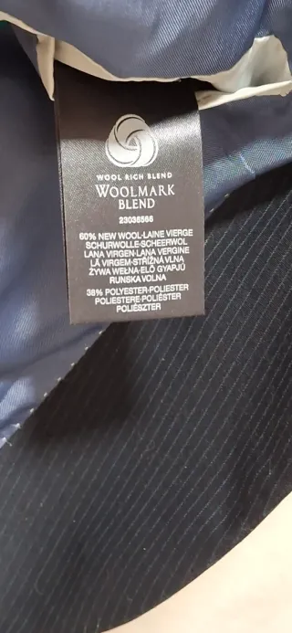 Traje azul raya diplomática