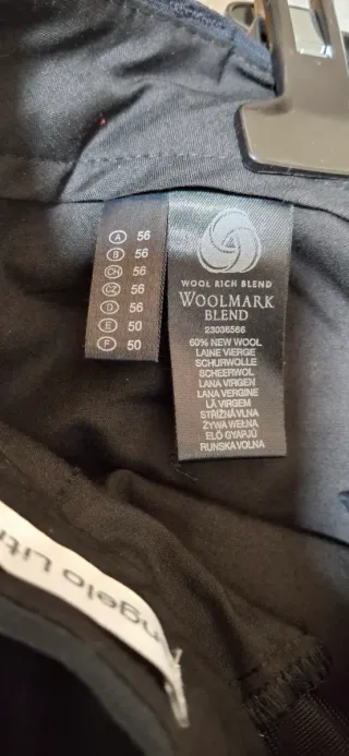 Traje azul raya diplomática