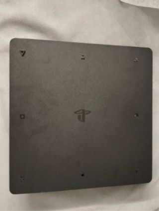 PlayStation 4 Slim Sony
