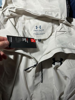 Chaqueta Under Armour Blanca