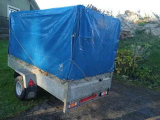 Remolque con freno y toldo