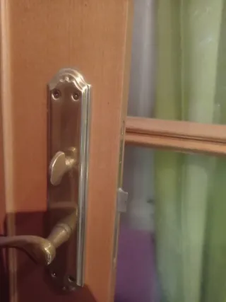 5 Puertas macizas de madera