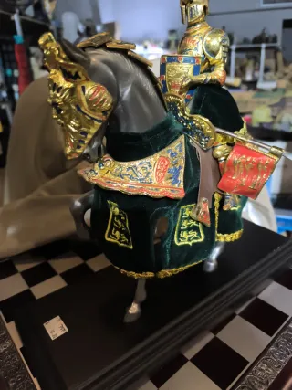 Figura Guerrero Chino a Caballo