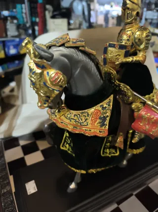 Figura Guerrero Chino a Caballo