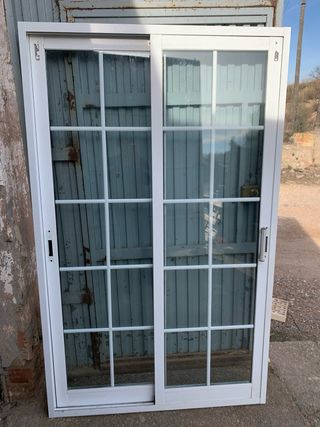 Puerta corredera aluminio blanco