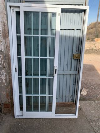 Puerta corredera aluminio blanco
