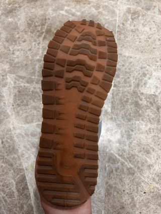 Zapatillas deportivas mujer grises y blancas