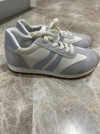 Zapatillas deportivas mujer grises y blancas