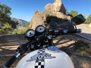 Triumph Thruxton 900 Ace