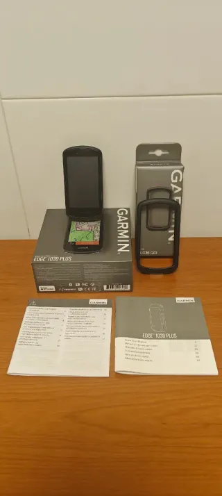 Garmin Edge 1030 Plus + protector Garmin.