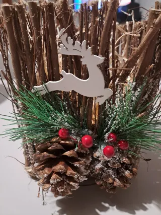 Cesto decorativo in legno