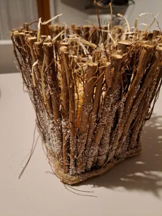 Cesto decorativo in legno