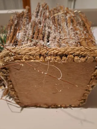 Cesto decorativo in legno