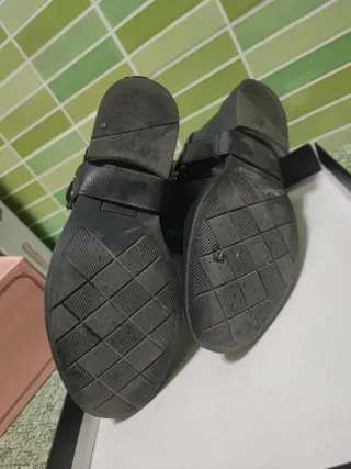 Botines CHIKA10 Yaimi 01 Talla 36 Negro