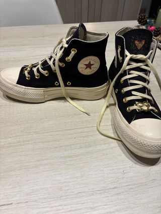 Converse Chuck Taylor All Star Lift Corazones