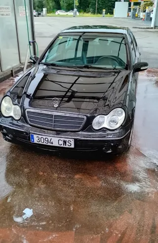 Mercedes-Benz Clase C 2005