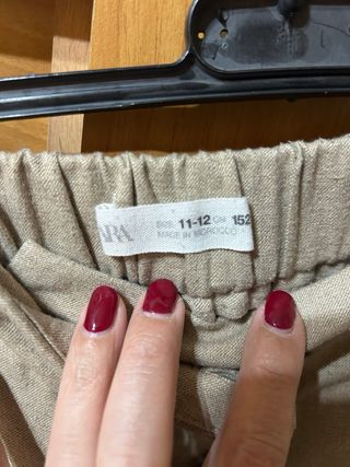 Pantaloni beige ragazza