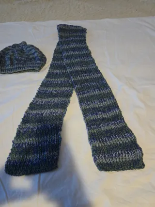 Conjunto Bufanda y Gorro Tejido