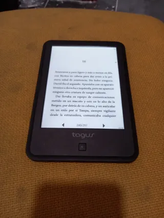 Tagus Lux E-reader