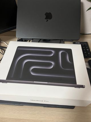 MacBook Pro 14" 16GB 512GB