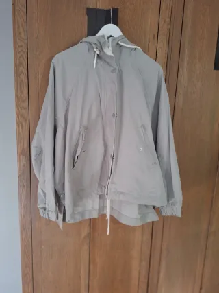 Cazadora beige talla M