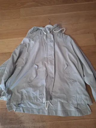 Cazadora beige talla M