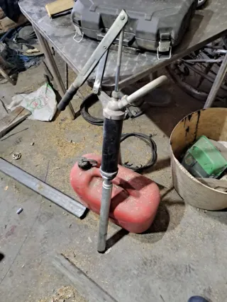 Bomba de combustible para bidón