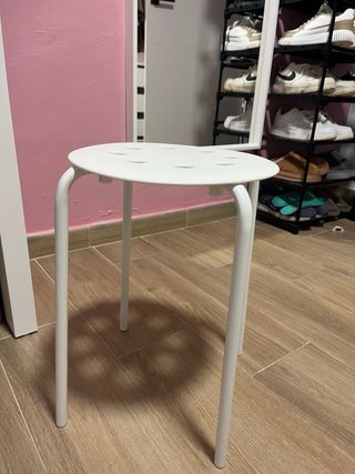 TOCADOR + ESPEJO CON LUCES + TABURETE.