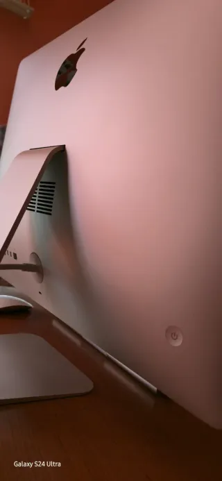 Mac Retina 4K i5 8GB RAM