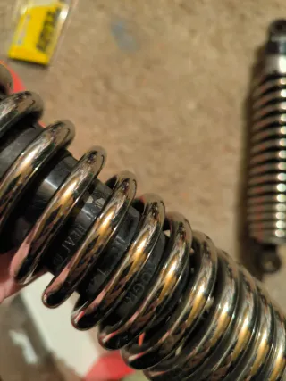 Amortiguadores Progressive Suspension