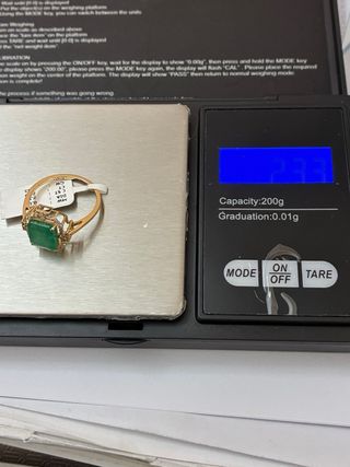 Anillo Oro Esmeralda y Diamantes Naturales