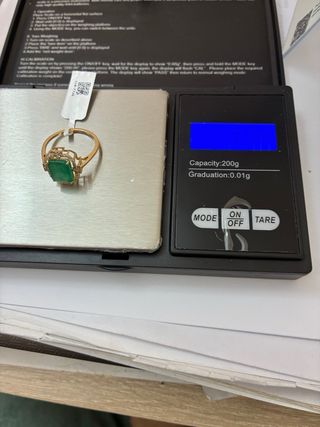 Anillo Oro Esmeralda y Diamantes Naturales