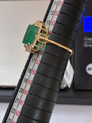 Anillo Oro Esmeralda y Diamantes Naturales