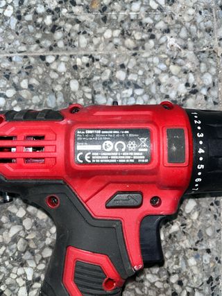 Taladro Eléctrico Ferm 20V con accesorios