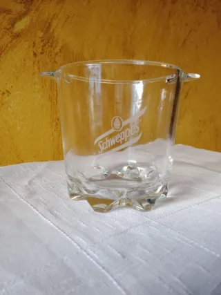 Cubiteras de vidrio transparente