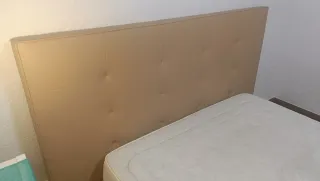 Cabecero de piel beige