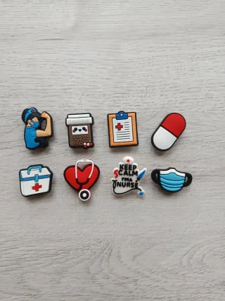 8 Pines para Crocs - Temática Enfermería