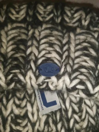 Conjunto bufanda y gorro tejido