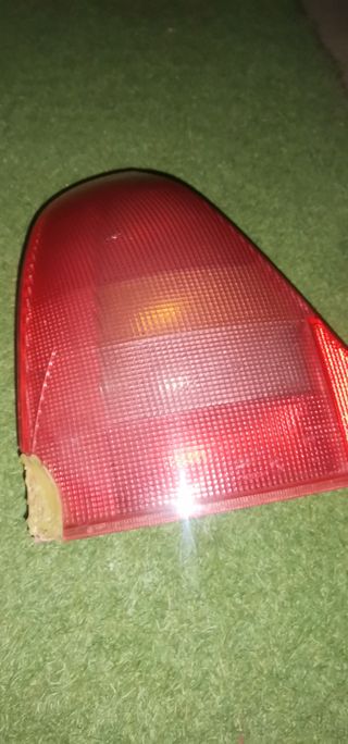 Piloto trasero Clio II con portalámparas